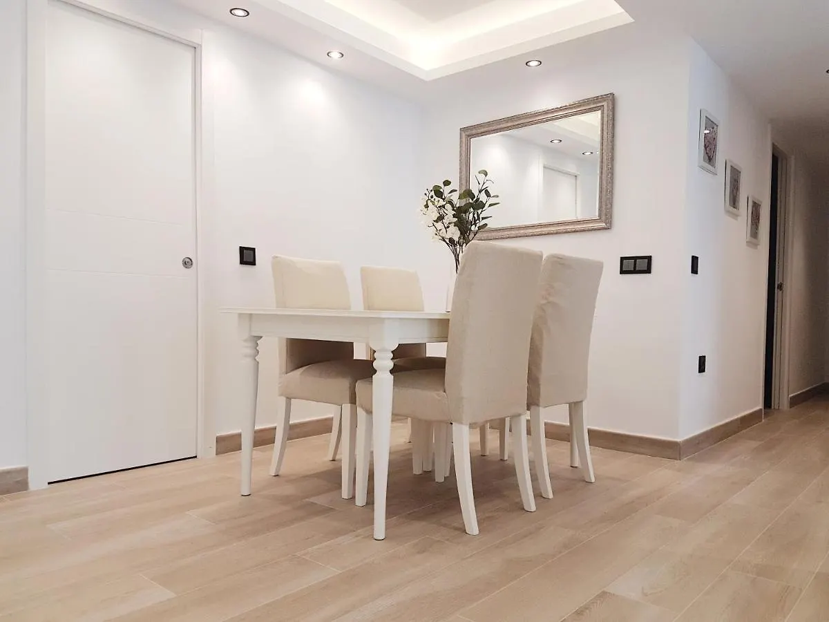 3-Bdroom Flat Parking WiFi Torremolinos Lägenhet