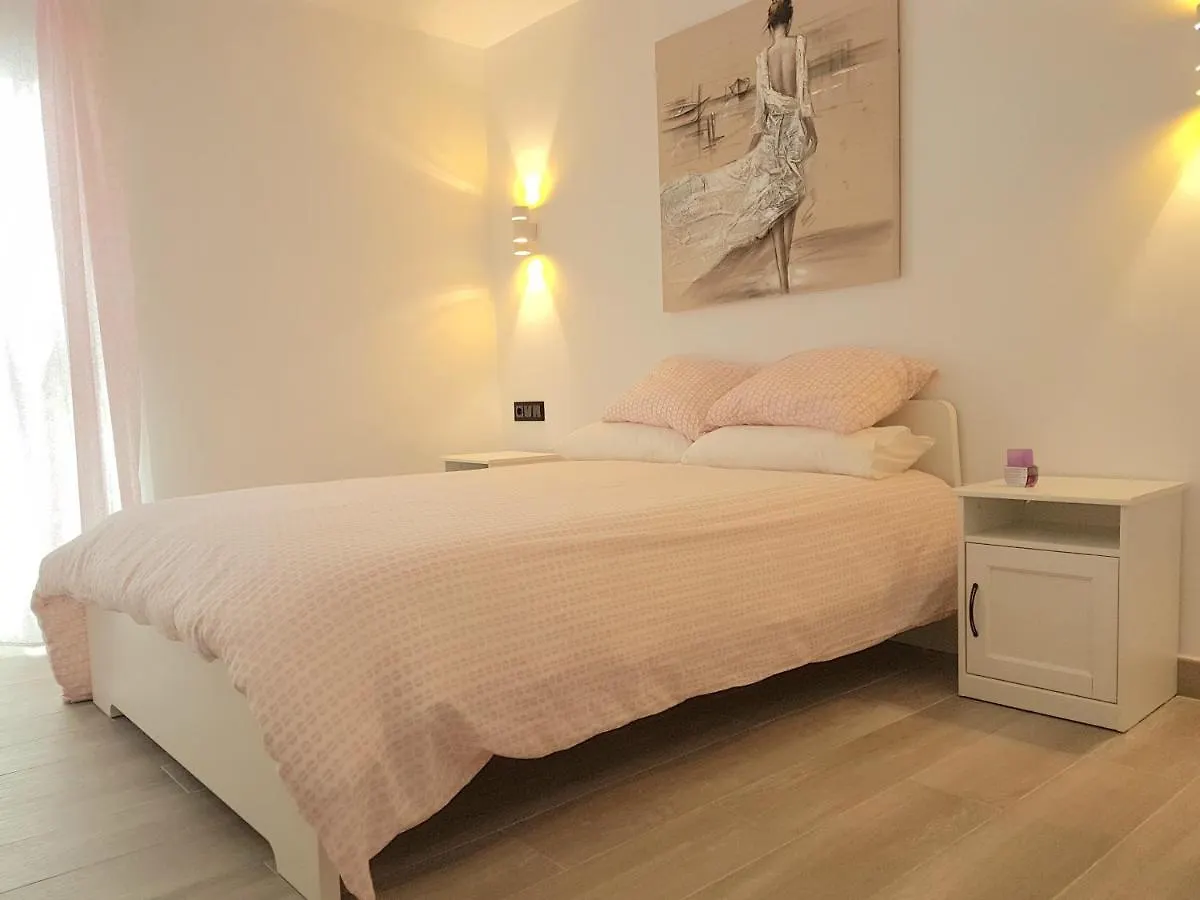 Lägenhet 3-Bdroom Flat Parking WiFi Torremolinos